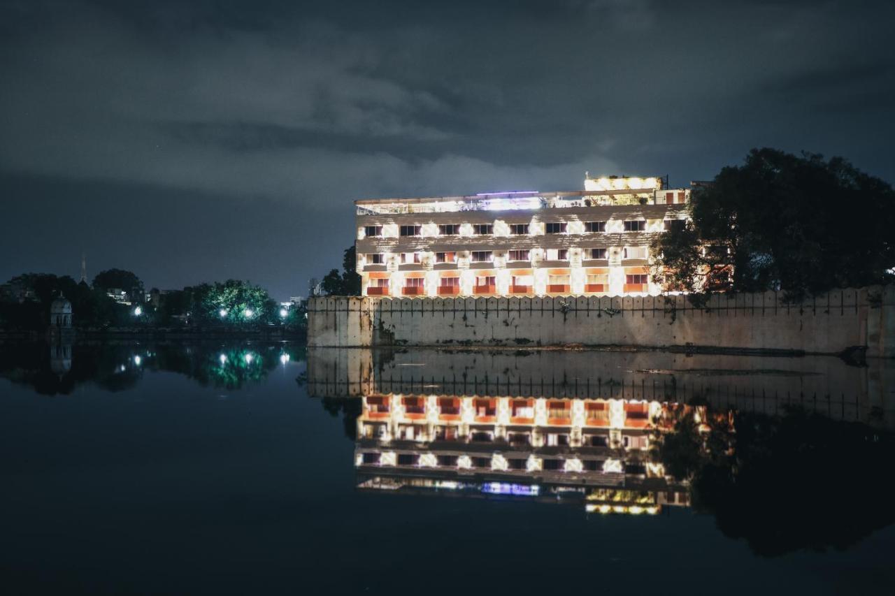 Rajdarshan - A Lake View Hotel In Udaipur Esterno foto